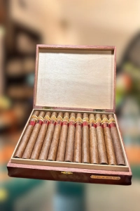 San Cristóbal de la Habana, La Casa del Habano, Mercaderes