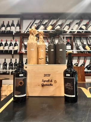 Sine Qua Non, Eleven Confessions mixed case, 2021